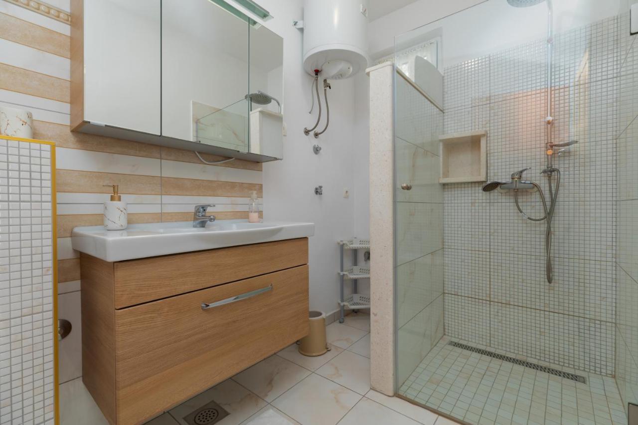 Apartments By The Sea Duce, Omis - 2992 Dugi Rat Exterior foto