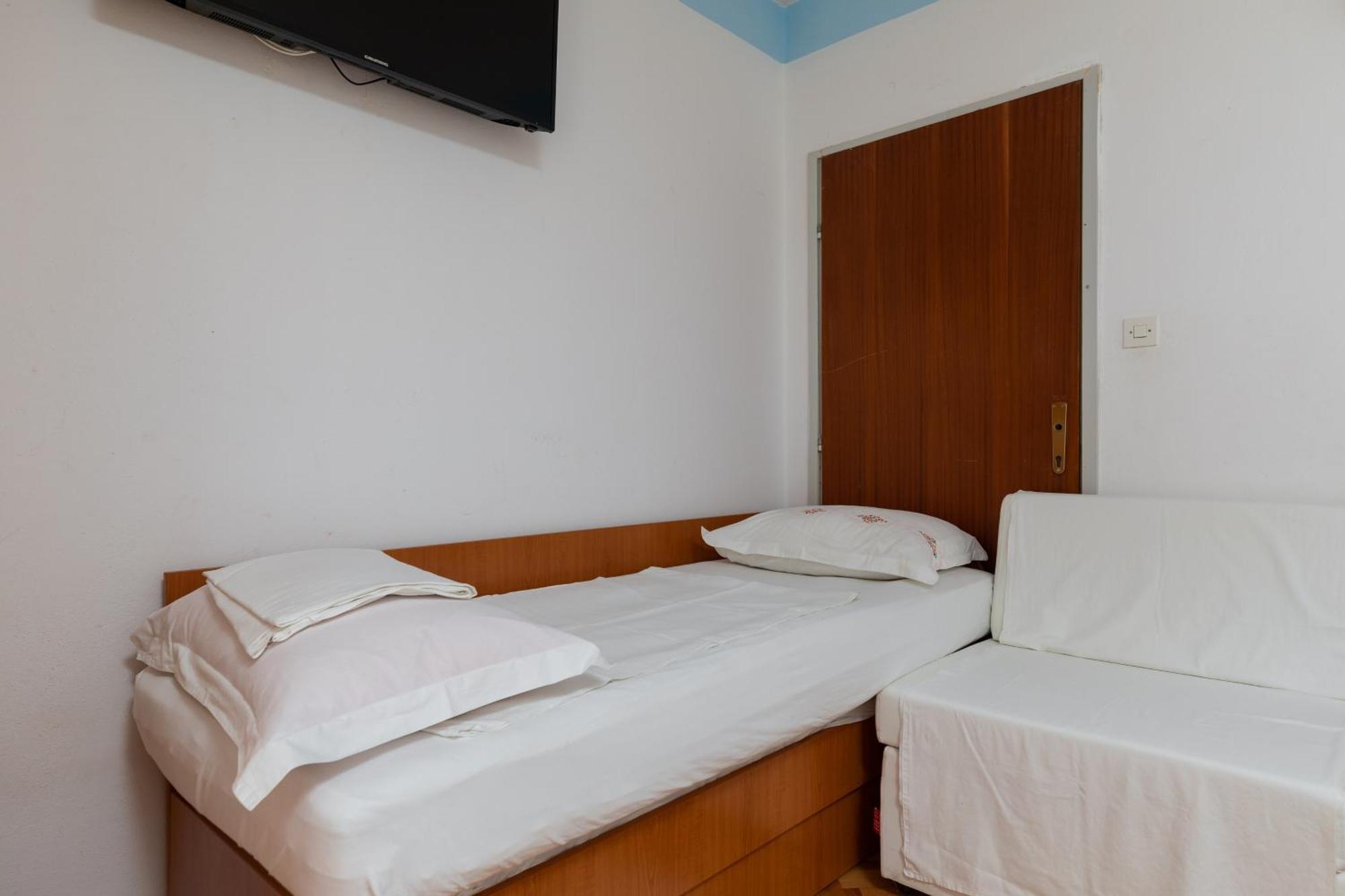 Apartments By The Sea Duce, Omis - 2992 Dugi Rat Cameră foto